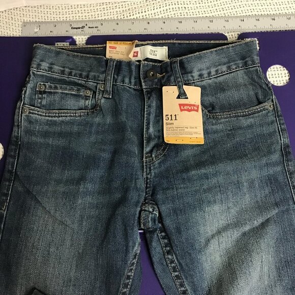LEVIS 511 WOMENS JEANS SLIM FIT SIZE 26W 26L NWT - Picture 1 of 6